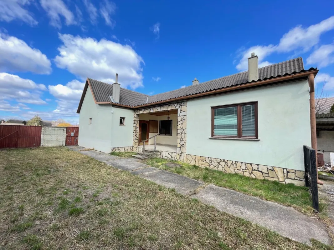 Bungalow mit großem Grund in Ruhelage - Bild 1