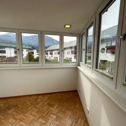 Brixlegg: Geräumige 2,5-Zimmer-Wohnung mit Pelletsofen, Balkon und optionalem Tiefgaragenabstellplatz - Bild 2