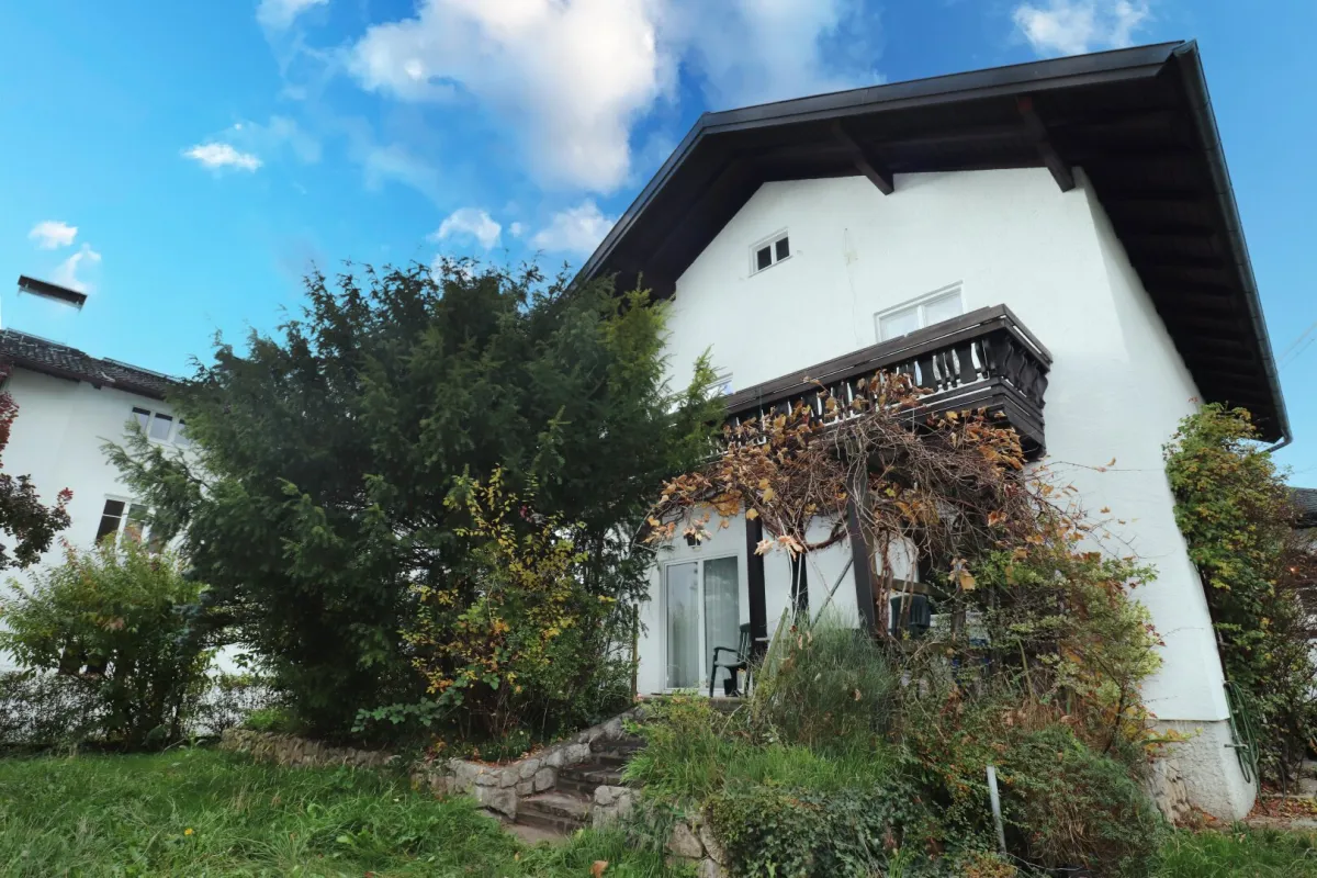 Gartenidylle mit Potenzial – Sanierungsbedürftiges Einfamilienhaus mit großem Garten in attraktiver Wohnlage Rif bei Hallein - Bild 1