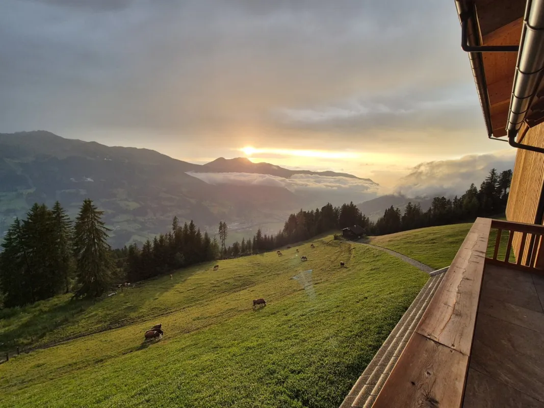 MIETE: ACHTUNG! Tiroler Almhütte mit FREIZEITWOHNSITZ auf 1700m - Bild 1