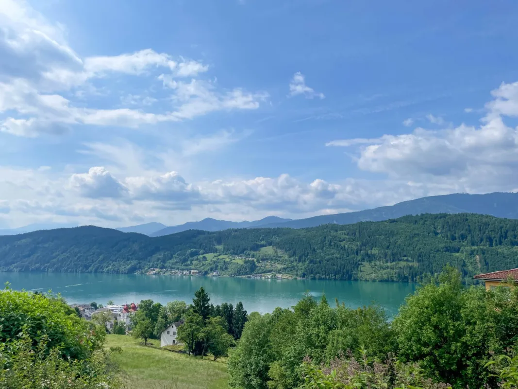 EIN LOGENPLATZ ÜBER DEM MILLSTÄTTER SEE! TRAUMHAFTE LIEGENSCHAFT MIT SENSATIONELLER AUSSICHT AUF DEN SEE UND DIE UMLIEGENDE BERGWELT! - Bild 1