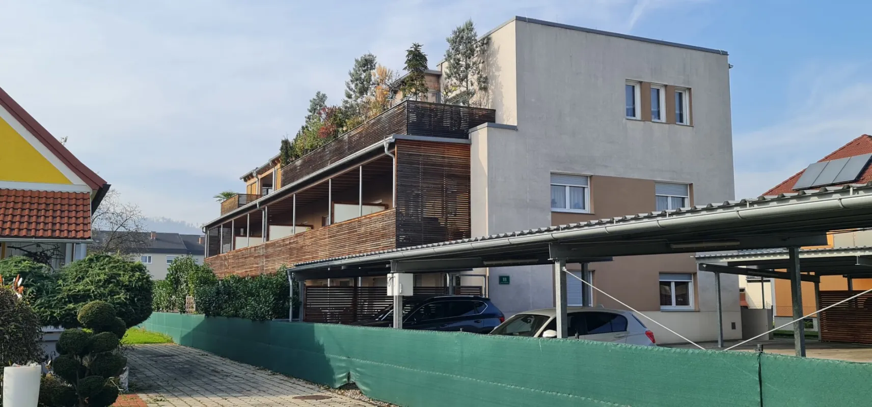 Ruhige Stadtwohnung mit großem Balkon und Traumküche - Bild 1