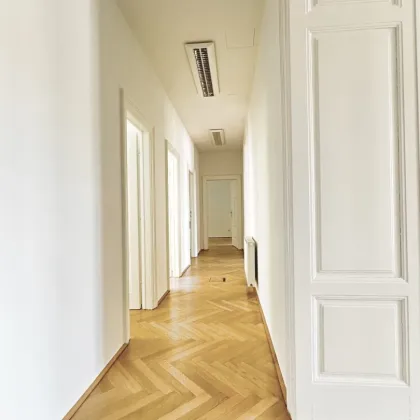 | 4 ZIMMER | SIEBENSTERNGASSE | AB SOFORT VERFÜGBAR | ALTBAU | BESICHTIGUNGEN MÖGLICH - Bild 3