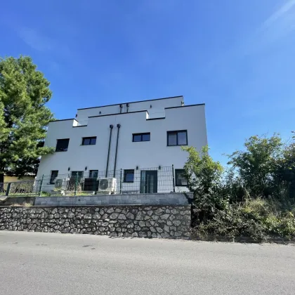 PROVISIONSFREI! Wunderschöne Doppelhaushälfte mit ca. 160m² Wfl., 5 Zi, Garten, Terrasse 2 Stellplätze in der Nähe von Wiener Neustadt - Bild 2