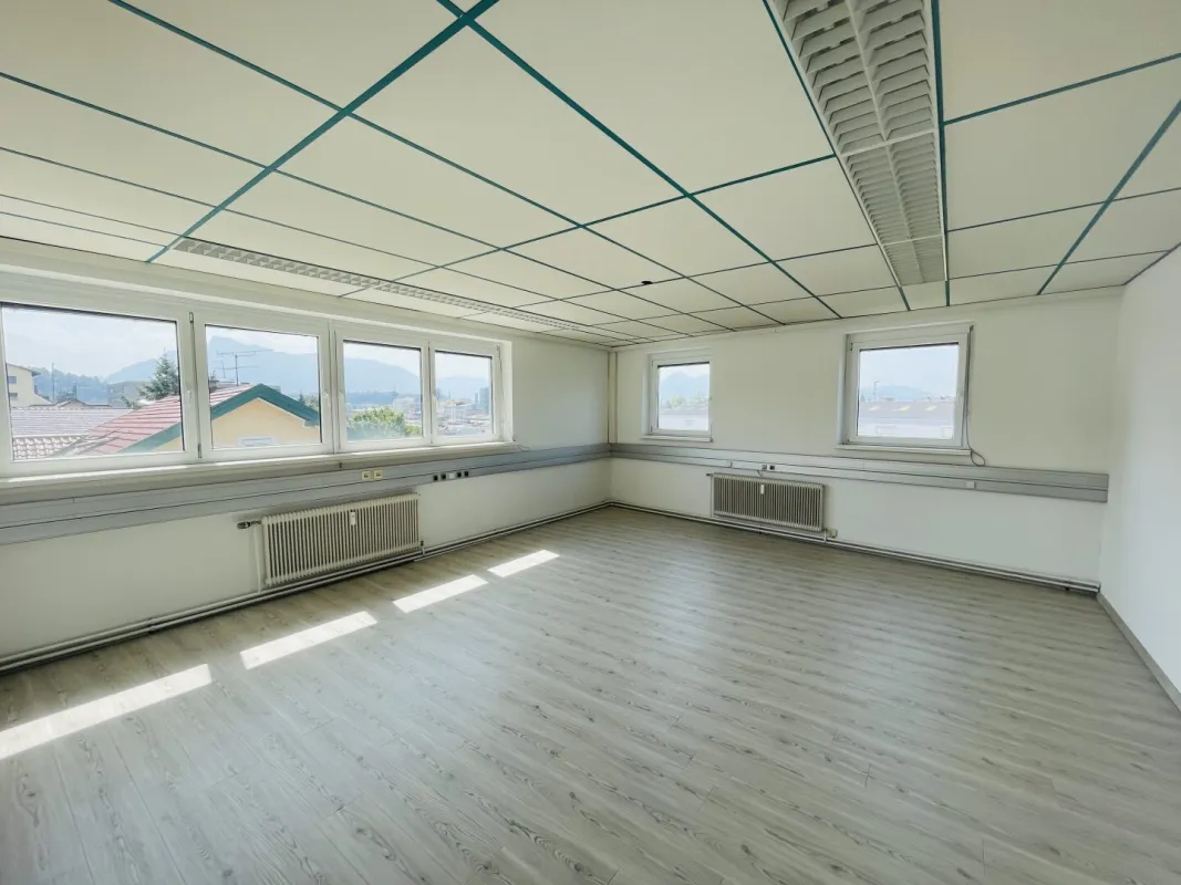Helle Büroräume - flexibler Raumaufteilung - verkehrsgünstiger Lage - Salzburg Nord - Bild 1