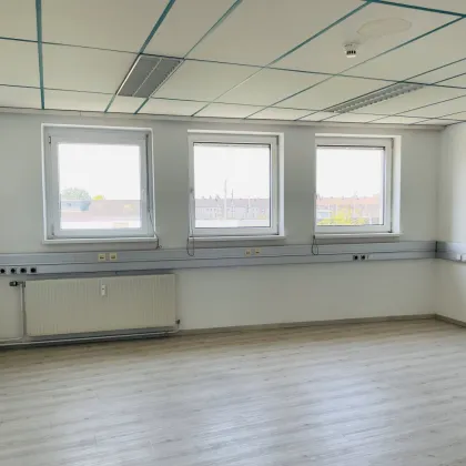 Helle Büroräume - flexibler Raumaufteilung - verkehrsgünstiger Lage - Salzburg Nord - Bild 3