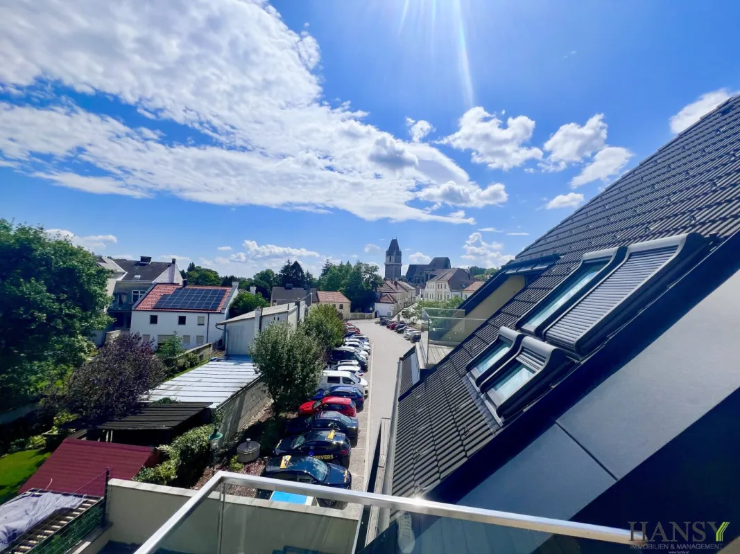 Erstbezug Haus im Zentrum von Perchtoldsdorf mit Lift, großzügigen Freiflächen und 2 Garagenstellplätzen! - Bild 1