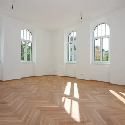 ERSTBEZUG, hell. JETZT einziehen! Kernsanierter Albau mit modernster Ausstattung TOP 9 / 53,54 m² Wohnfläche, 2 Zimmer plus Nebenräume, Kurzzeitvermietung möglich ! - Bild 2
