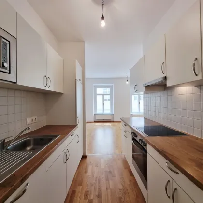 Historischer Charme trifft modernes Wohnen – 2,5-Zimmer-Wohnung in der Rathausgasse - Bild 3