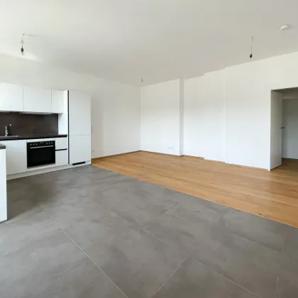 NÄHE NASCHMARKT: 3-Zimmerwohnung mit Balkon im stilvoll sanierten Altbau - Bild 3