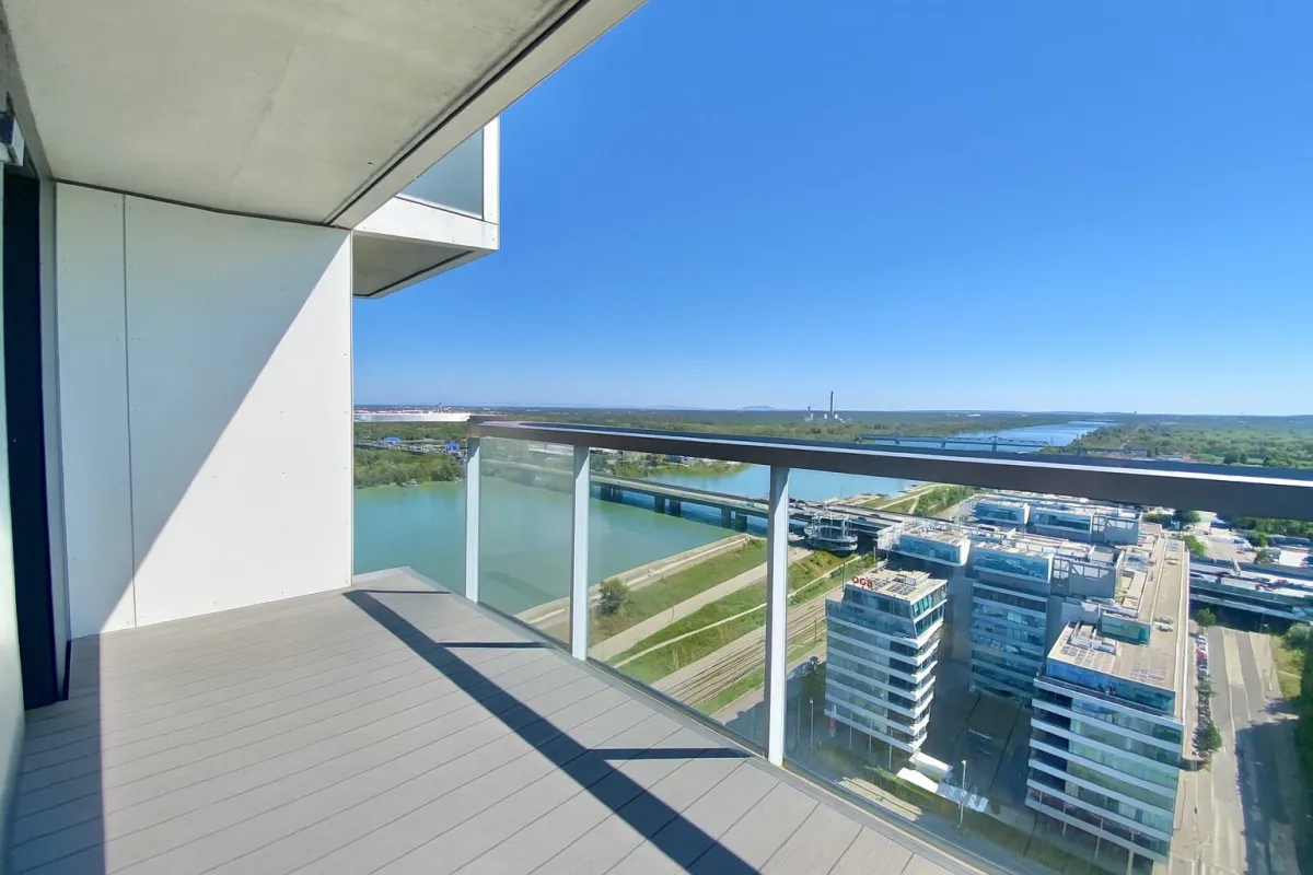 ÜBER DEN WOLKEN - 20.Liftstock - 3 Zimmer - ca. 90m² gew. NFL - ca. 23,41m² Freifläche - hochwertige Ausstattung - U-Bahn - Bild 1
