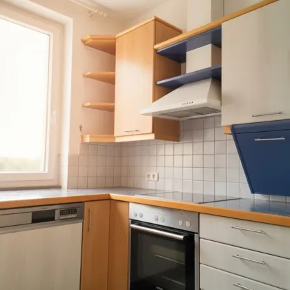 Charmante 4-Zimmer-Wohnung mit Loggia und großzügigem Schnitt - Bild 3