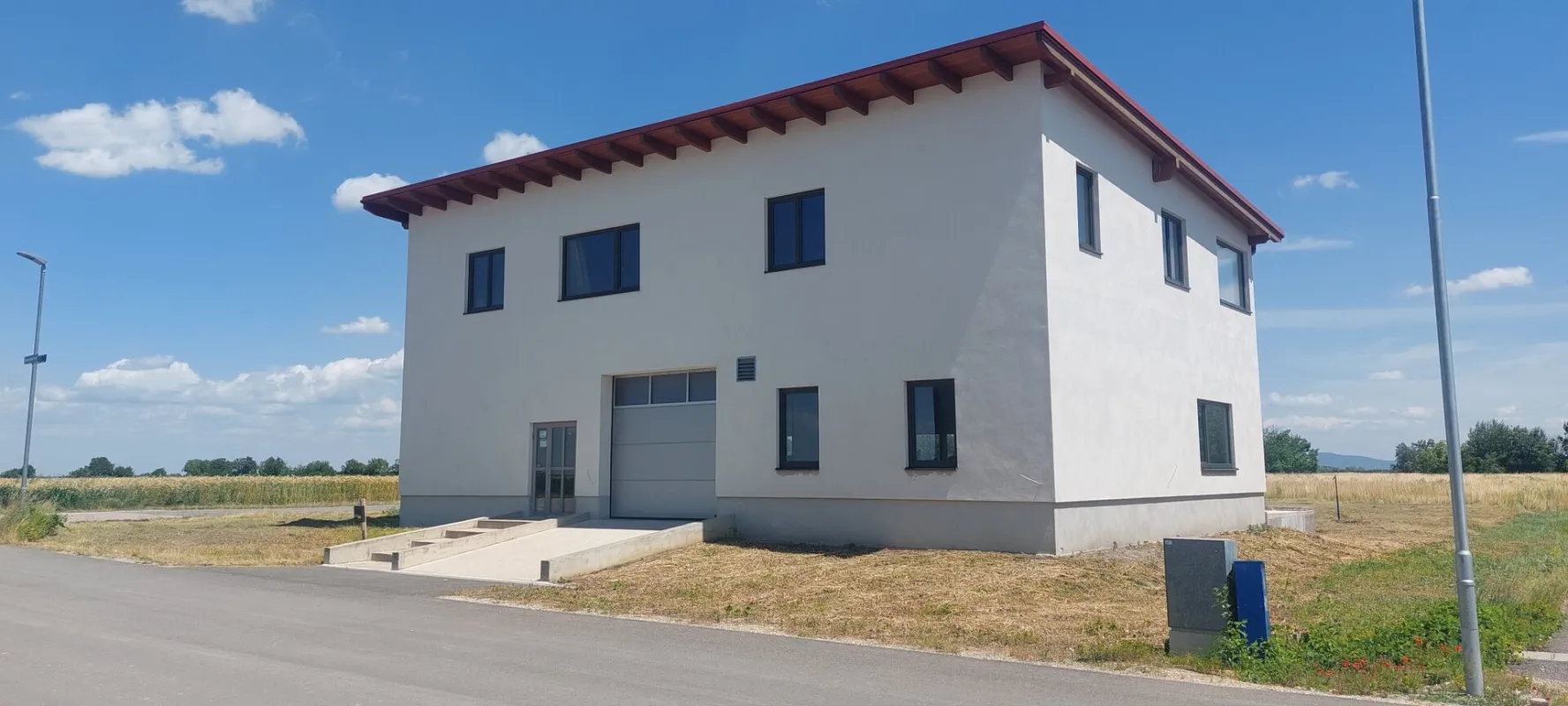 Neuwertiges Betriebsobjekt in Orth an der Donau – Ihr Raum für Erfolg! 620.000€ - Bild 1