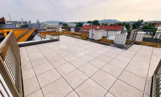 SUMMER SALE! Einfach genial! Penthouse auf einer Ebene mit 2 Terrassen + Dachterrasse + 5 Zimmer + Garage + Erdwärme + Ruhelage! Nachhaltig und zukunftssicher investiert!