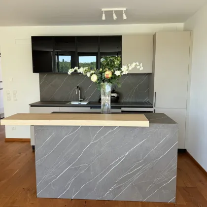 Elegante 4-Zimmer Dachgeschosswohnung in idyllischer Lage- Nähe Wiener Neustadt - Bild 2