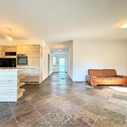 Grüne Oase mit toller Infrastruktur I großzügiger Garten + Balkon I geräumige Zimmer I 2 Bäder I Alarmanlage I - Bild 3