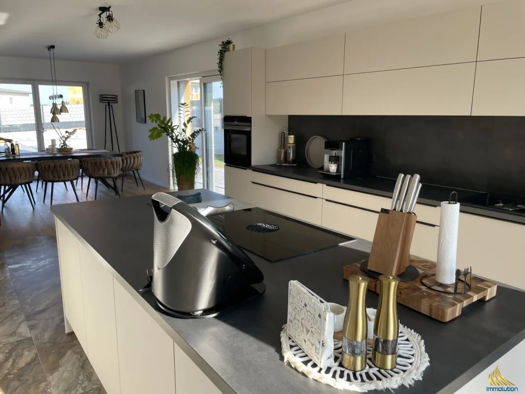 Hochwertiges Traumhaus mit lichtdurchfluteten Räumen und Wohlfühlcharakter - Bild 1