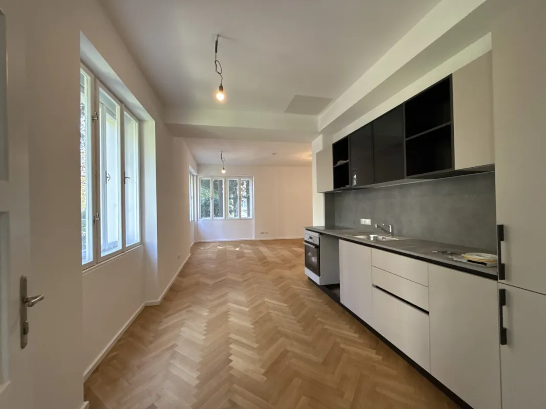 Großzügige Maisonette Wohnung in schöner Altbauvilla - Nähe Wiener Neustadt - Bild 1