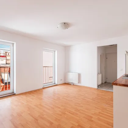 Helle 2-Zimmer-Dachgeschosswohnung mit Lift – optimale Lage bei U4 & U6 - Bild 3