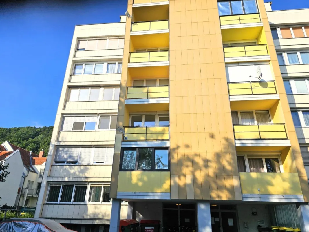 Kompakte Wohlfühloase in Graz: Gepflegte 40m² Wohnung mit Loggia und Parkplatz! - Bild 1