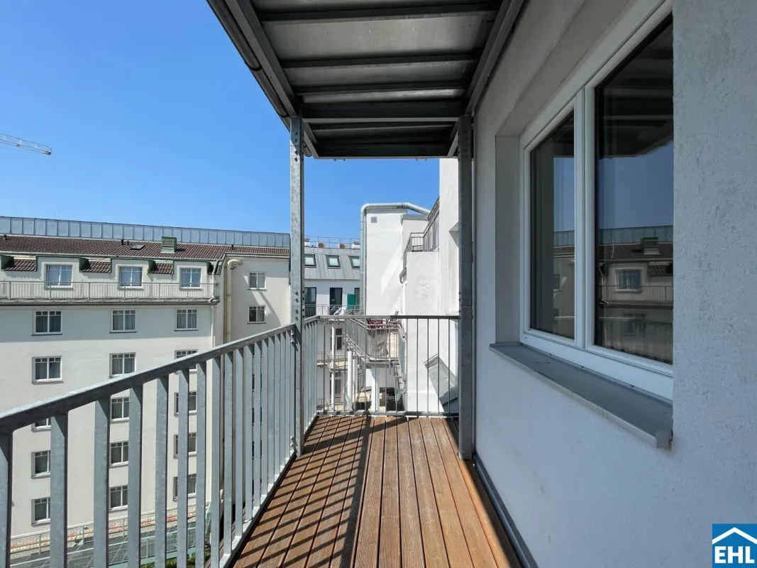 Im Dachgeschoßausbau: 3-Zimmerwohnung mit Balkon in U-Bahn-Nähe - Bild 1