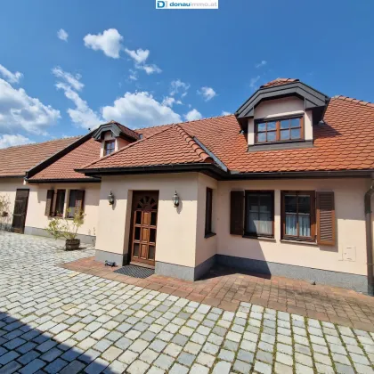Ehemaliges Bauernhaus mit neuem Wohnbereich und großzügigen Nebengebäuden – perfekt für Pferdehaltung oder als Firmensitz - Bild 2