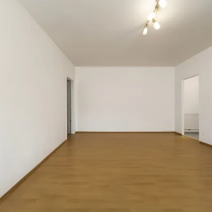 Anlegerwohnung zu verkaufen: befristet vermietete 3-Zimmer-Wohnung + Tiefgaragenplatz mit 4,15% IST Rendite und 6% Soll Potential - Bild 3