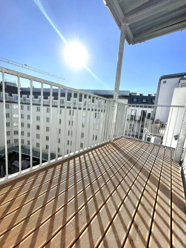 Leben über den Dächern - Vorsorgewohnung mit Balkon in bester Lage des 5. Bezirkes! - Bild 1