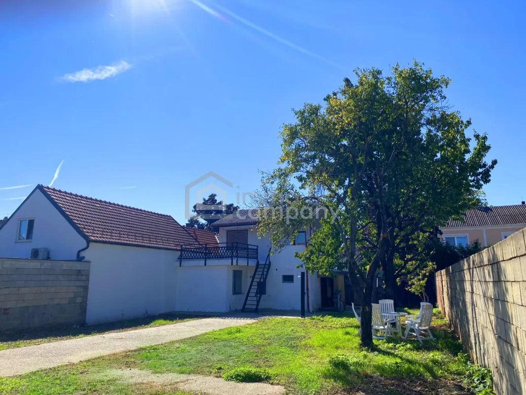 Einfamilienhaus im Dorfzentrum - Bild 1