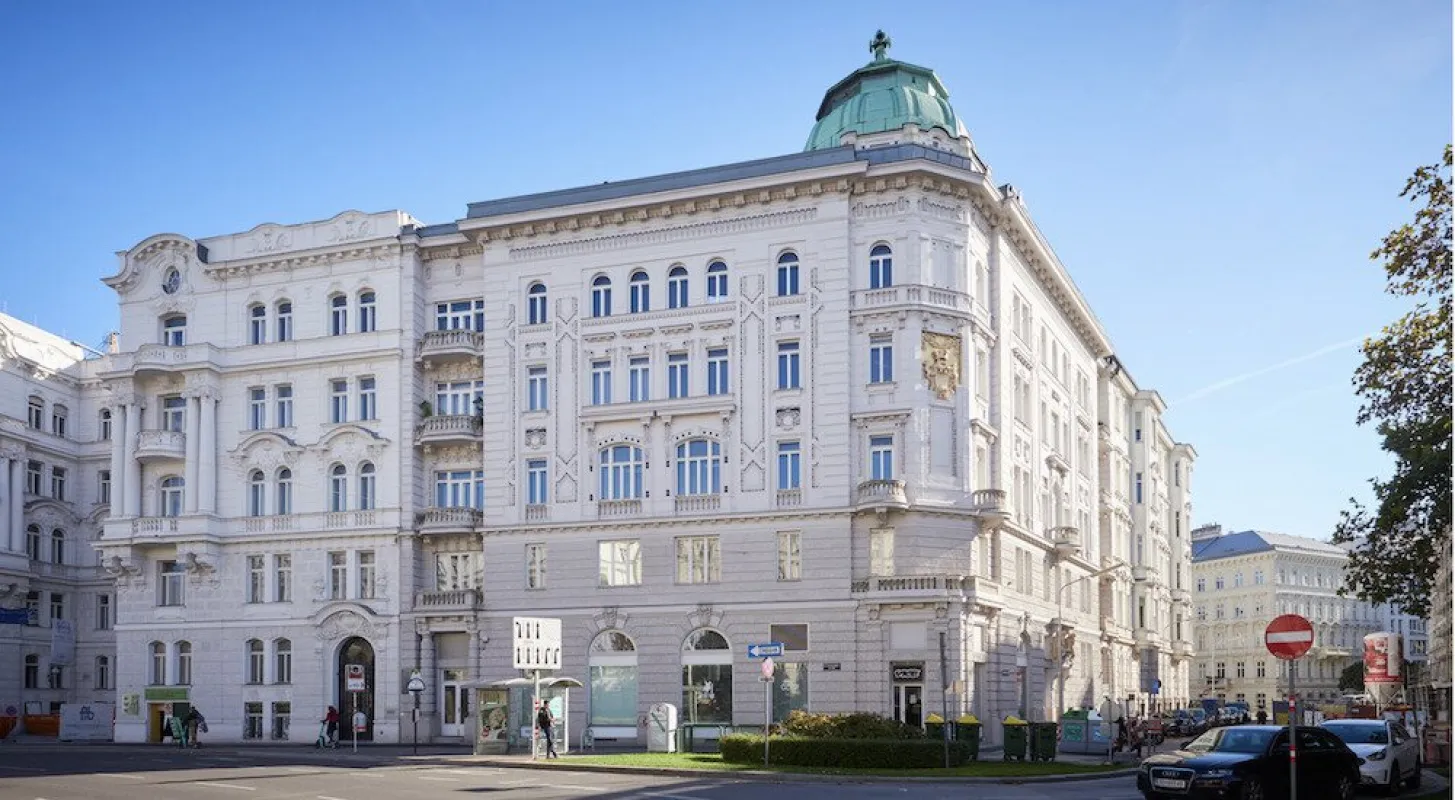 Repräsentative  Bürofläche/Praxis im Stilaltbau direkt beim Karlsplatz/Karlskirche  zu vermieten! - Bild 1