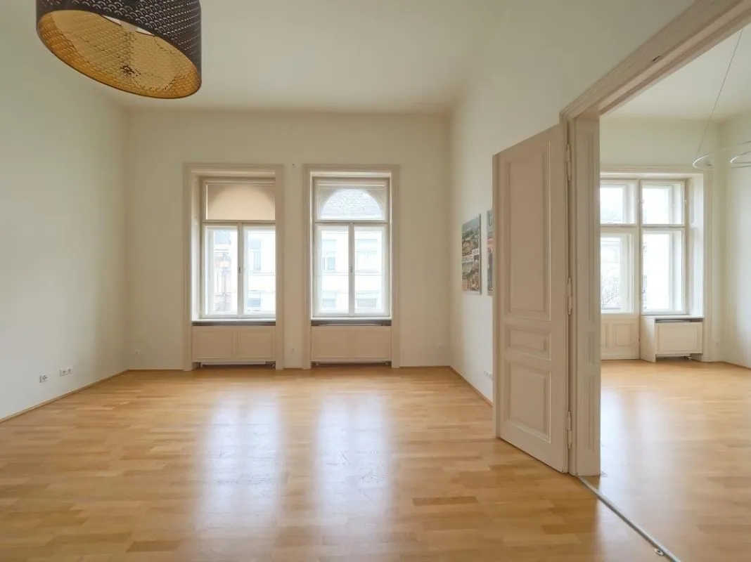 Büro im Altbau mit Lift in Top-Lage - Gartenbenützung - Bild 1