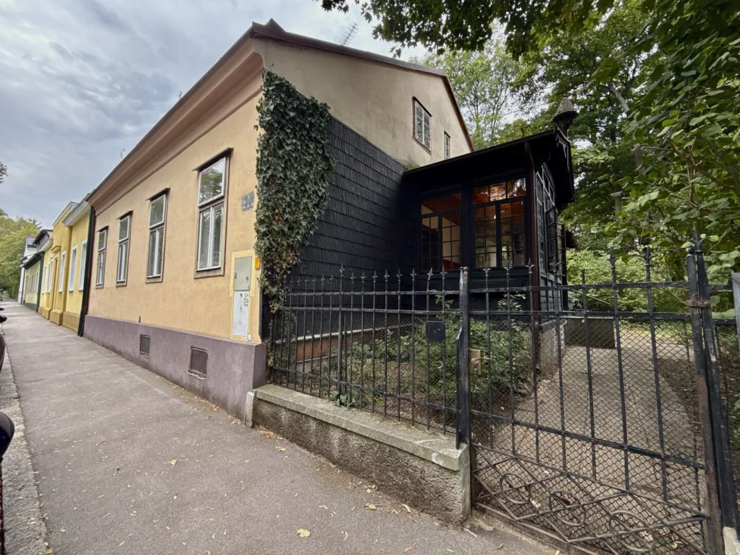 PARKJUWEL in der ANTON LANGER Gasse - Charmantes Einfamilienhaus mit großzügigem, idyllischem Garten - Bild 1
