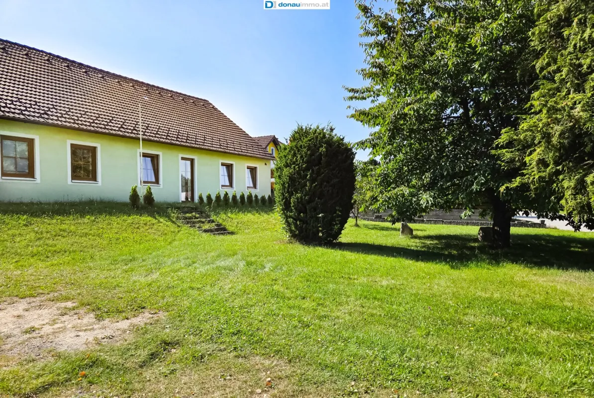 Ebenerdiges Doppelhaus mit Nebengebäude - zwei Wohneinheiten, großer Garten & ländliche Ruhe - Bild 1