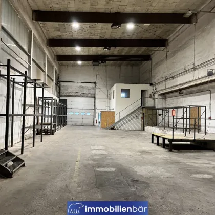 Große Lagerhalle mit Büro in Betriebsbaugebiet – mit Genehmigung für „Schlosserei“, Nähe Wels - Bild 3