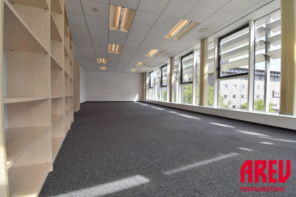 EINZIGARTIGES BÜRO IM HERZEN DER STADT MIT TOPANBINDUNG - 4.OG - Bild 1