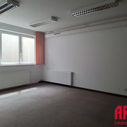 Vielseitig nutzbare Büro-/Kanzleifläche in zentraler Lage - Bild 2