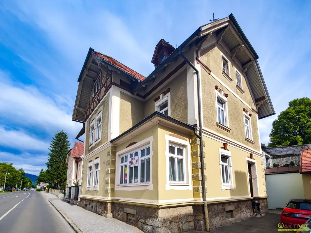 Historisches Stadthaus mit 9 Zimmern und vielseitiger Nutzungsmöglichkeit und Potential. - Bild 1