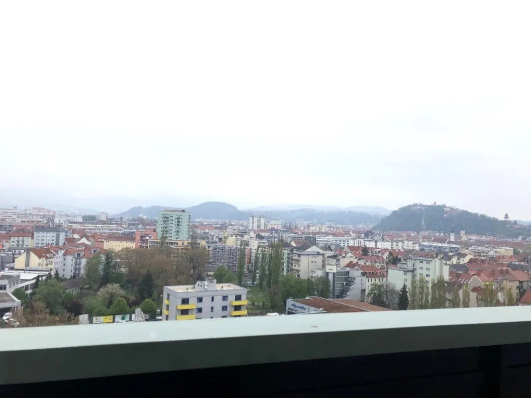 3-Zimmer-Wohnung mit Schlossbergblick! - Bild 1