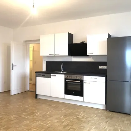 3-Zimmer-Wohnung mit Schlossbergblick! - Bild 2