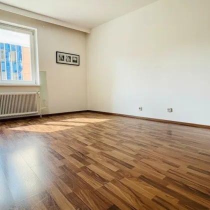 210m zur S-Bahn - 800m zur U3 - Schloss Belvedere ums Eck - Innenhof Loggia - zentrale Lage - Bild 2