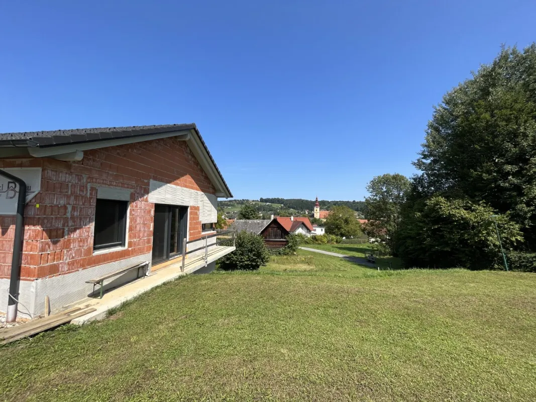 Modernes Einfamilienhaus in absoluter Grünruhelage in steirischer Baumeisterqualität – Rohbau in Heiligenkreuz am Waasen - Bild 1