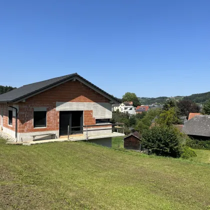 Modernes Einfamilienhaus in absoluter Grünruhelage in steirischer Baumeisterqualität – Rohbau in Heiligenkreuz am Waasen - Bild 2