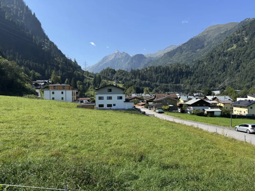 Sonniges Baugrundstück in bester Lage von Kaprun - Bild 1