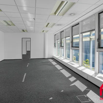 TOP BÜROFLÄCHE MIT PARKMÖGLICHKEIT UND IDEALER ANBINDUNGEN - 1.OG - Bild 3