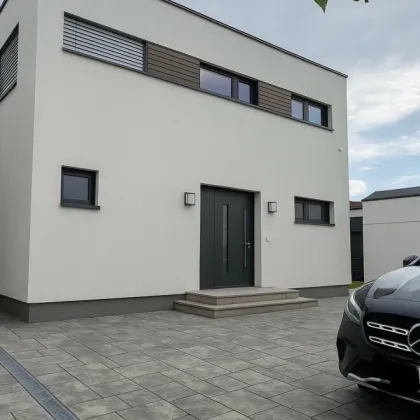 Top modernes Einfamilienhaus in Laa an der Thaya – qualitativ hochwertig, großer Garten, ideal für Familien! - Bild 2