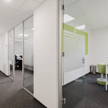 Modernes und top ausgestattetes Bürogebäude | teilbar/auch kleinere Bürofläche mögl. | klimatisiert, Parkplätze vorhanden - Bild 3