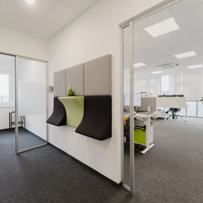 Modernes und top ausgestattetes Bürogebäude | teilbar/auch kleinere Bürofläche mögl. | klimatisiert, Parkplätze vorhanden - Bild 2