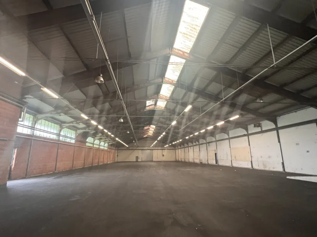 HALLE zur sofortigen VERMIETUNG mit idealer Zufahrt - Bild 1