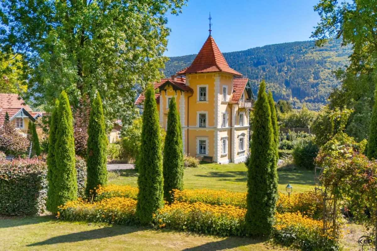 Romantik Schlössl in Seenähe – ein Märchenschloss voller Geschichte und Magie - Bild 1
