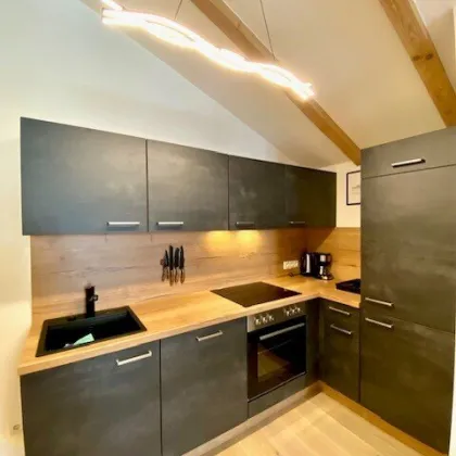 Top Anlage! Moderne Garconniere mit Küche in kernsaniertem Stadthaus - Bild 2